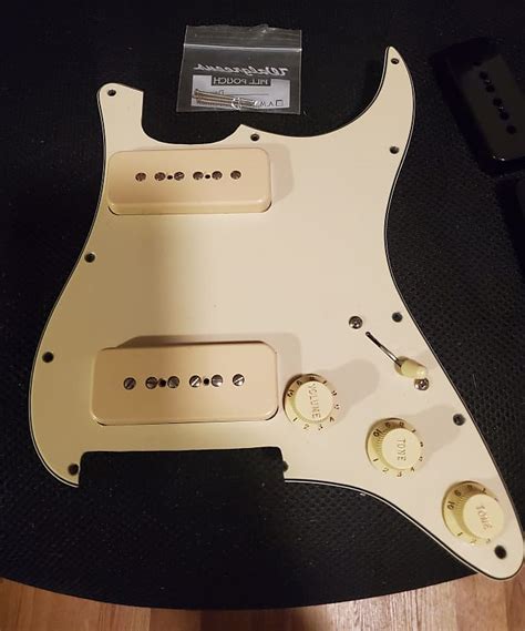 p90 pickguard strat